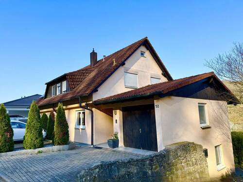 Bild 2 - 9 Zimmer Einfamilienhaus zum Kaufen in Ernsbach