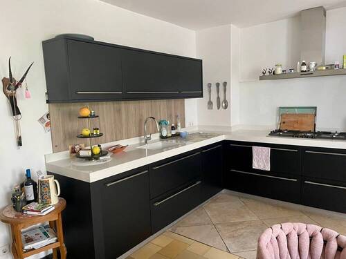 b6346249-7419-49bd-9242-70dd2c59d288 - 