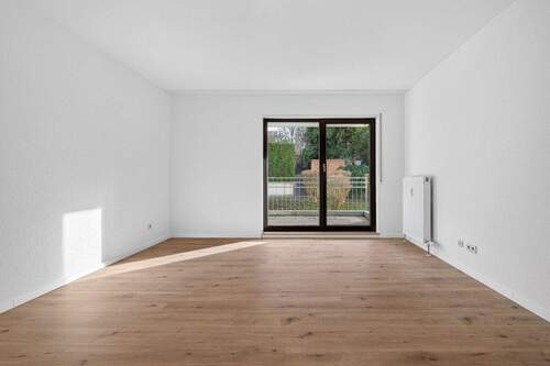 Wohnzimmer - Einziehen & wohlfühlen - großzügige 2-Zimmer-Wohnung mit Balkon