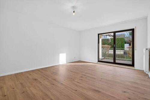 Wohnzimmer - Etagenwohnung zur Miete in Karlsbad / Langensteinbach