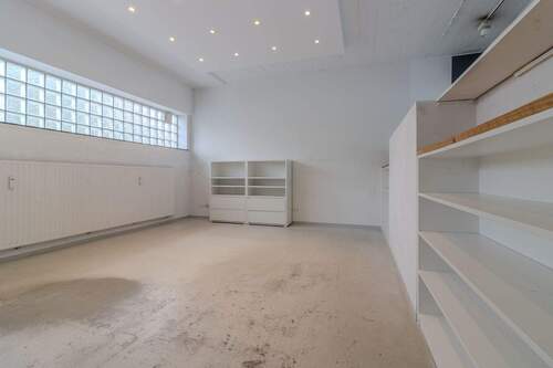 Büro/ Lager - 