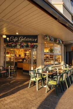 Außenansicht - Zentral sichtbar flexibel nutzbar Gewerbeeinheit mit Lager Kühlung und Aufzug