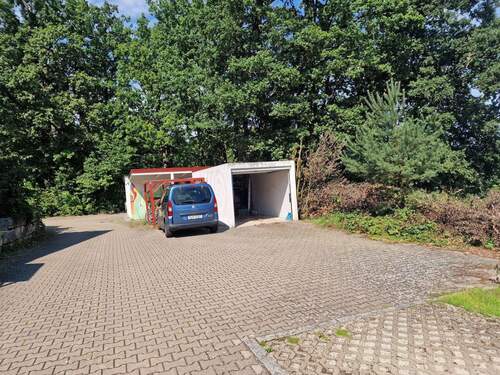 Garage mit Stellfläche - 5 Zimmer Doppelhaushälfte zum Kaufen in Schwabach