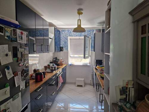 Einbauküche des Mieters - 5 Zimmer Doppelhaushälfte in Schwabach