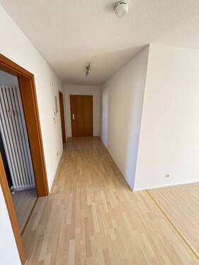 Flur - 2 Zimmer Etagenwohnung zum Kaufen in Isny im Allgäu