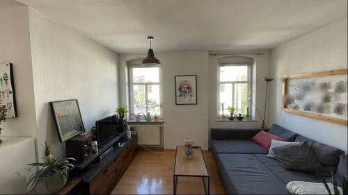 Wohnzimmer - 2 Zimmer Etagenwohnung in Dresden