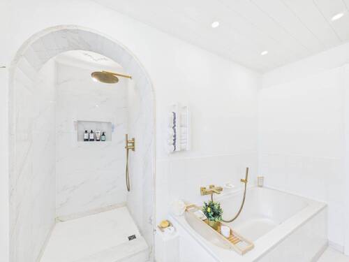 Badewanne & Dusche - 