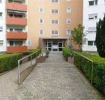 Provisionsfrei? Barrierefrei? Einzugsbereit? 4-Zimmer-Wohnung in Hattersheim, Goethestraße zu verkaufen.