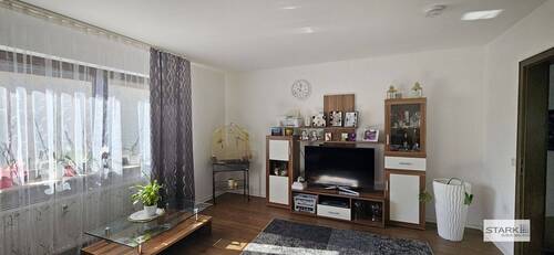 Wohnzimmer (1).jpg - 3 Zimmer Etagenwohnung zur Miete in Kirchheim