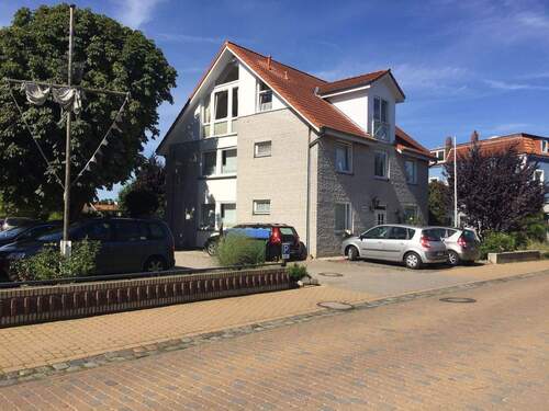 Hausansicht - 8 Zimmer Etagenwohnung zum Kaufen in Kellenhusen