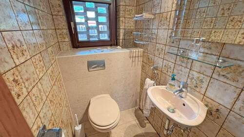 Gäste-WC Erdgeschoss - 