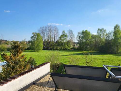 Blick von der Terrasse ins Grüne - 