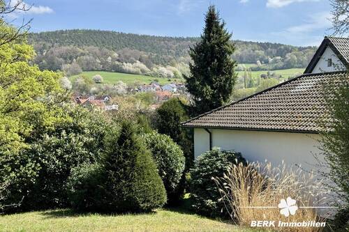 fc07eece-9a2f-4a1d-b9ef-86a2fdfee05a - BERK Immobilien - Privates Wohnidyll im Grünen - Stilvoll leben auf parkähnlichem Grundstück