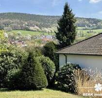 BERK Immobilien - Privates Wohnidyll im Grünen - Stilvoll leben auf parkähnlichem Grundstück - Bessenbach Oberbessenbach