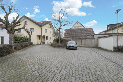 Rückansicht, Stellplätze und Garagen - Büro in Baden-Baden / Sandweier zum Kaufen