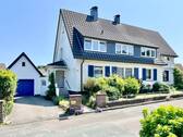 Hausansicht - 2-Familienhaus mit großem Garten in Detmold