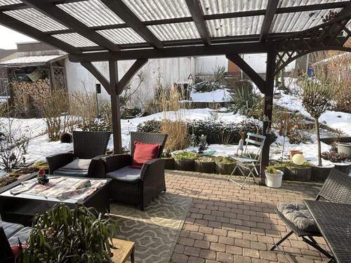 Terrasse hinter dem Haus - 