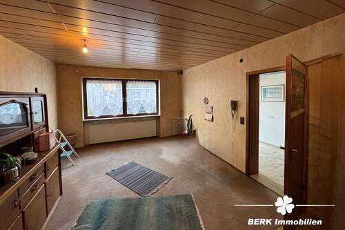 Büro - 7 Zimmer Reihenmittelhaus in Eichenbühl