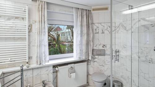 Duschbadezimmer EG - 
