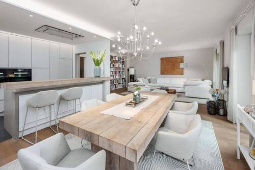 Wohnen / Essen - 4 Zimmer Etagenwohnung zum Kaufen in Hamburg / Volksdorf