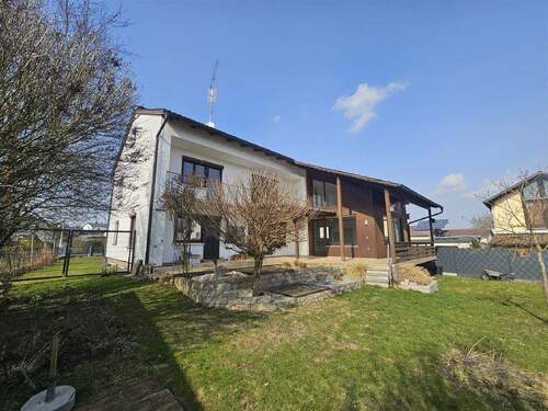 Bild1 - Ein Zuhause voller Möglichkeiten, 1-2 Familienhaus auf Erbpachtgrund, Gemeinde Aham