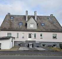 Großzügiges und geräumiges Zweifamilienhaus mit viel Nutzfläche - Ideal für gewerbliche Nebenutzung - Daun Boverath