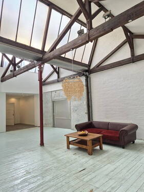 Wohnung 1 / Loft - 8 Zimmer Mehrfamilienhaus, Wohnhaus zum Kaufen in Krefeld