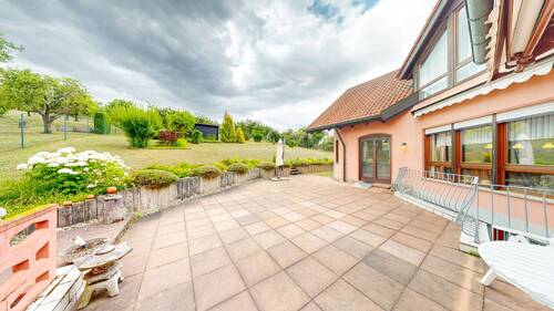 Hauptterrasse EG - 