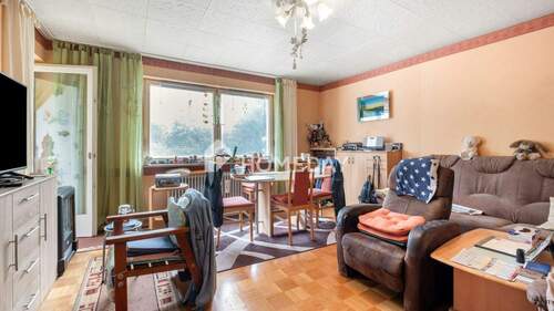 Wohnzimmer 1 - Ruhiges Wohnen mit Weitblick - gepflegte 3-Zimmer-Wohnung mit Loggia und Garagenstellplatz