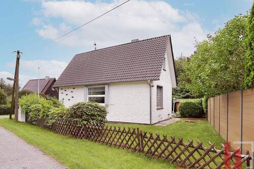 Außen - 3 Zimmer Mehrfamilienhaus, Wohnhaus zum Kaufen in Lembruch