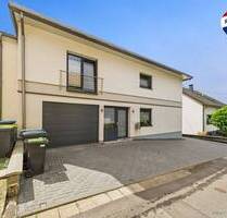 Modernes EinZweifamilienhaus mit großzügigem Raumangebot - Merzig / Menningen