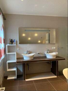 moderner Bad / Sanitärbereich - 