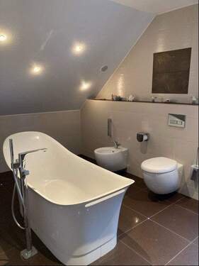 moderner Bad / Sanitärbereich - 