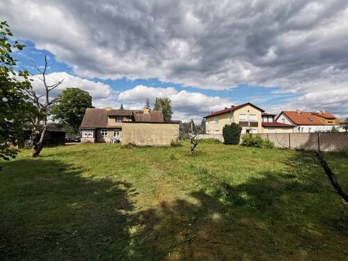 Grundstück mit Einfamilienhaus - Attraktives Baugrundstück mit vielseitigen Nutzungsmöglichkeiten in Schorfheide-Finowfurt