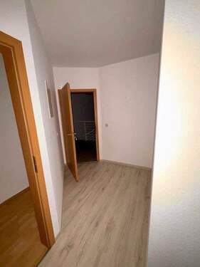 Flur 3 - Etagenwohnung mit 90,00 m&sup2; in Treben zur Miete