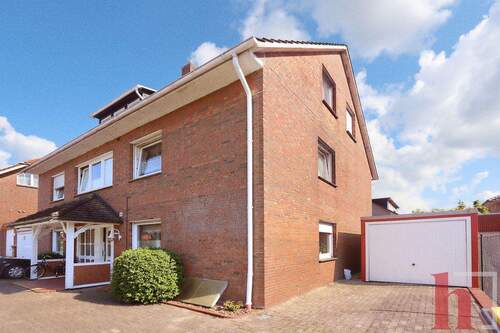 Außen - 1 Zimmer Mehrfamilienhaus, Wohnhaus in Lohne (Oldenburg)