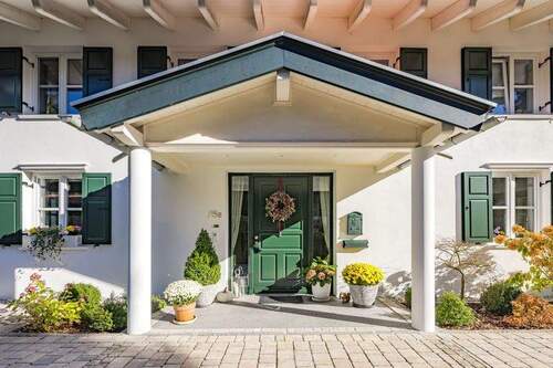 Eingang - Einfamilienhaus mit 191,00 m&sup2; in Kreuth-Oberhof zum Kaufen