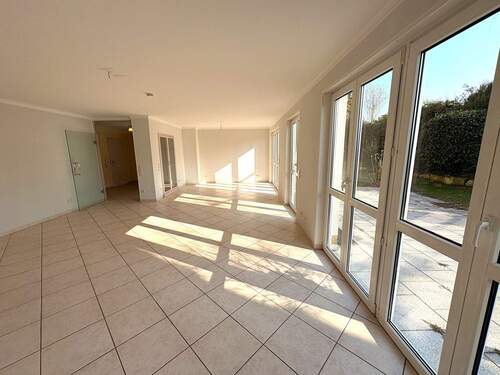 Wohnen/Essen - 4 Zimmer Etagenwohnung zur Miete in Nürnberg