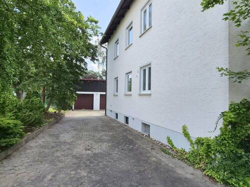 Zufahrt zur Garage - 