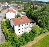 Mehr Generationen-Wohnen: Gepflegtes Zweifamilienhaus in idyllischer Lage - Maxhütte-Haidhof Leonberg