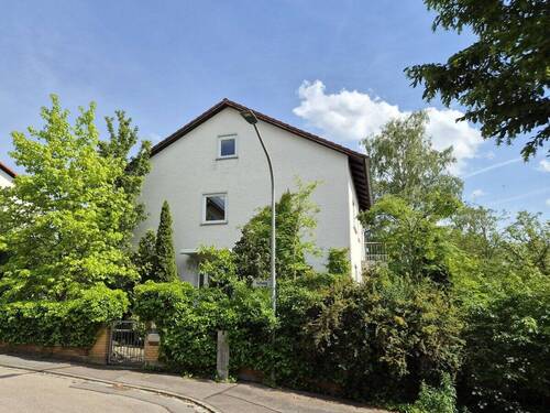 Straßenansicht - 8 Zimmer Mehrfamilienhaus, Wohnhaus zum Kaufen in Maxhütte-Haidhof