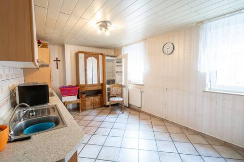 Küche EG - 1 Zimmer Mehrfamilienhaus, Wohnhaus in Saal a.d. Saale
