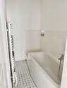 Bad mit Wanne - 