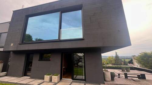 Hausansicht Gartenseite - Modernes Lifestyle-Domizil mit Panoramablick über die Weltkulturerbestadt Bamberg