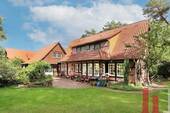 Gartenansicht - Reizvolles Anwesen in Fachwerkoptik in einer einmaligen Lage von Lohne-Kroge