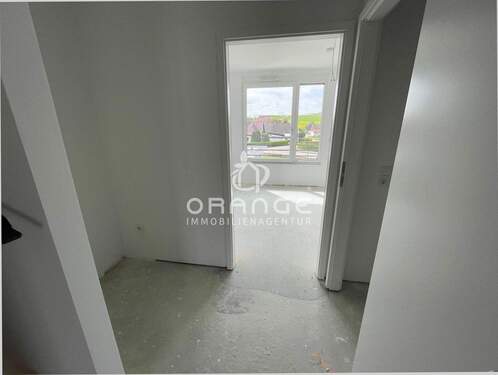 ...rechts er Abstellraum - 