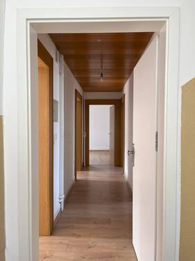 Flur - Etagenwohnung mit 86,00 m² in Königsfeld im Schwarzwald zur Miete