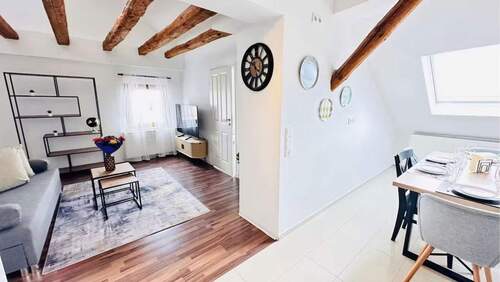 Wohnzimmer/Esszimmer - 3 Zimmer Etagenwohnung zur Miete in Pforzheim