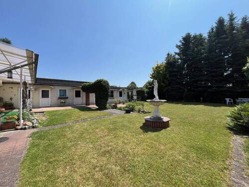 Gartenbereich mit Nebengebäude - 5 Zimmer Einfamilienhaus in Lindthal