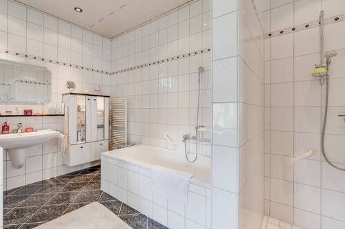 Vollbad Wohnung 1 - 